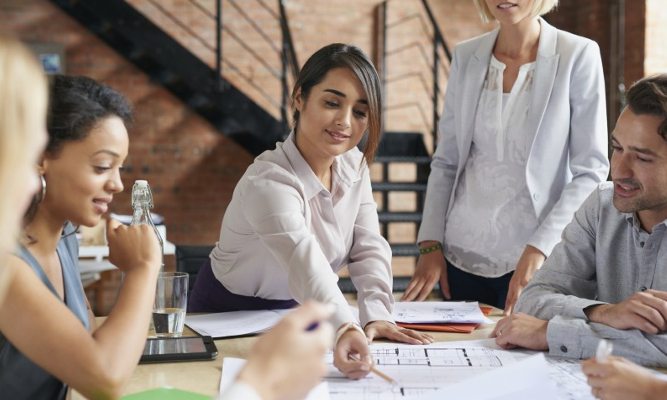 5 reglas exitosas para aprender a trabajar en equipo y construir confianza